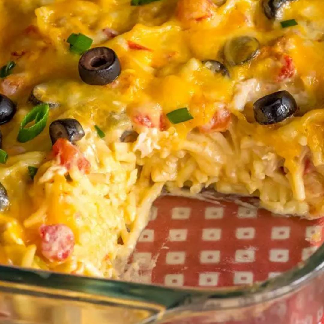 Creamy Chicken Enchilada Pasta Bake