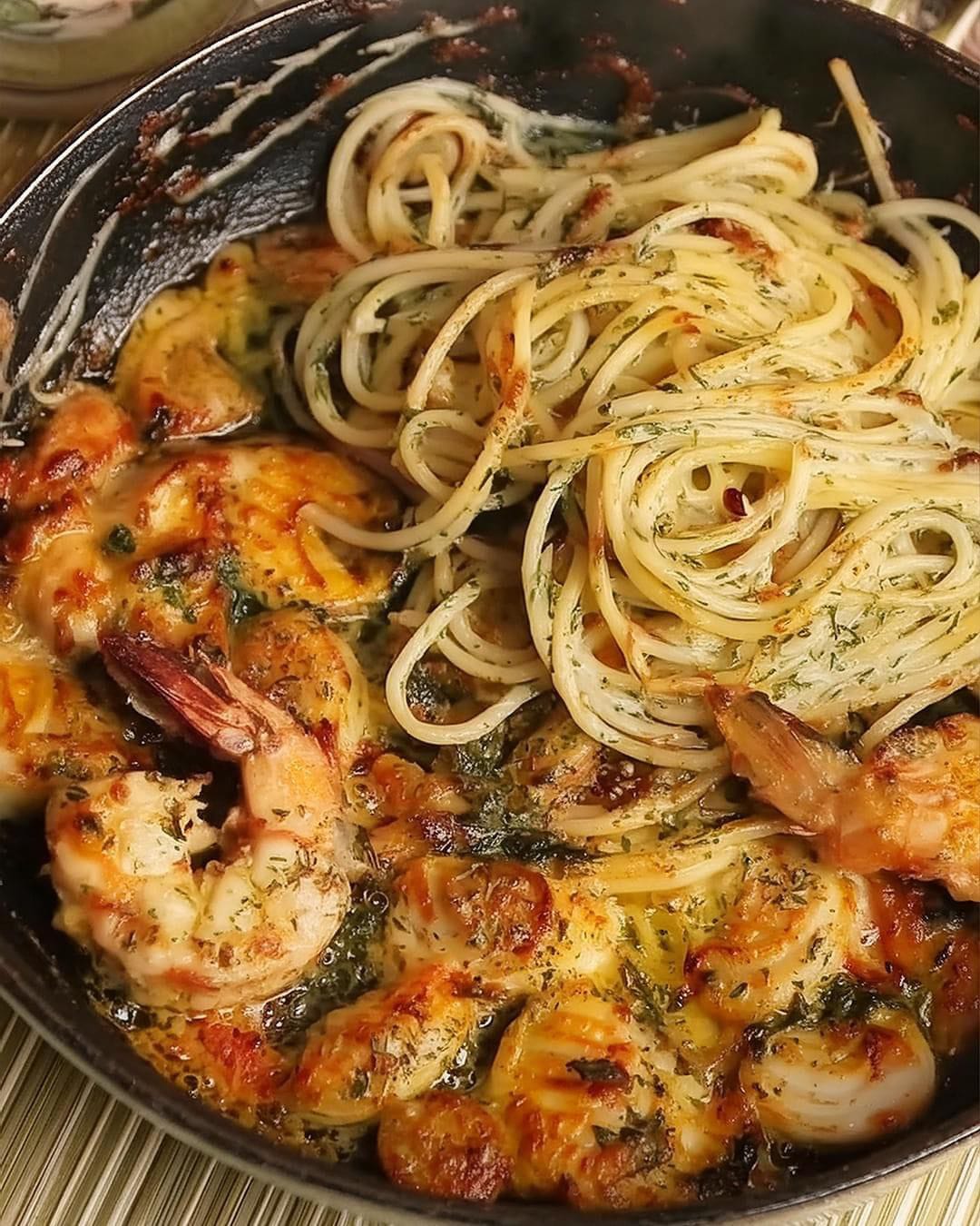 Garlic Shrimp Pasta 