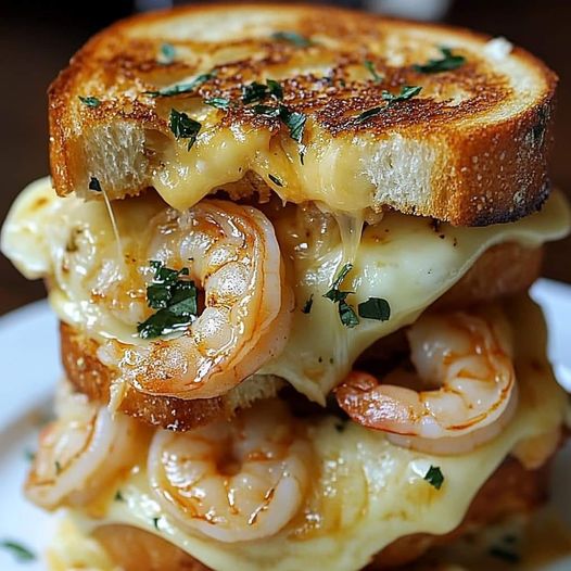 ‼️ULTIMATE CHEESY GARLIC BREAD SHRIMP GRILLED CHEESE‼️