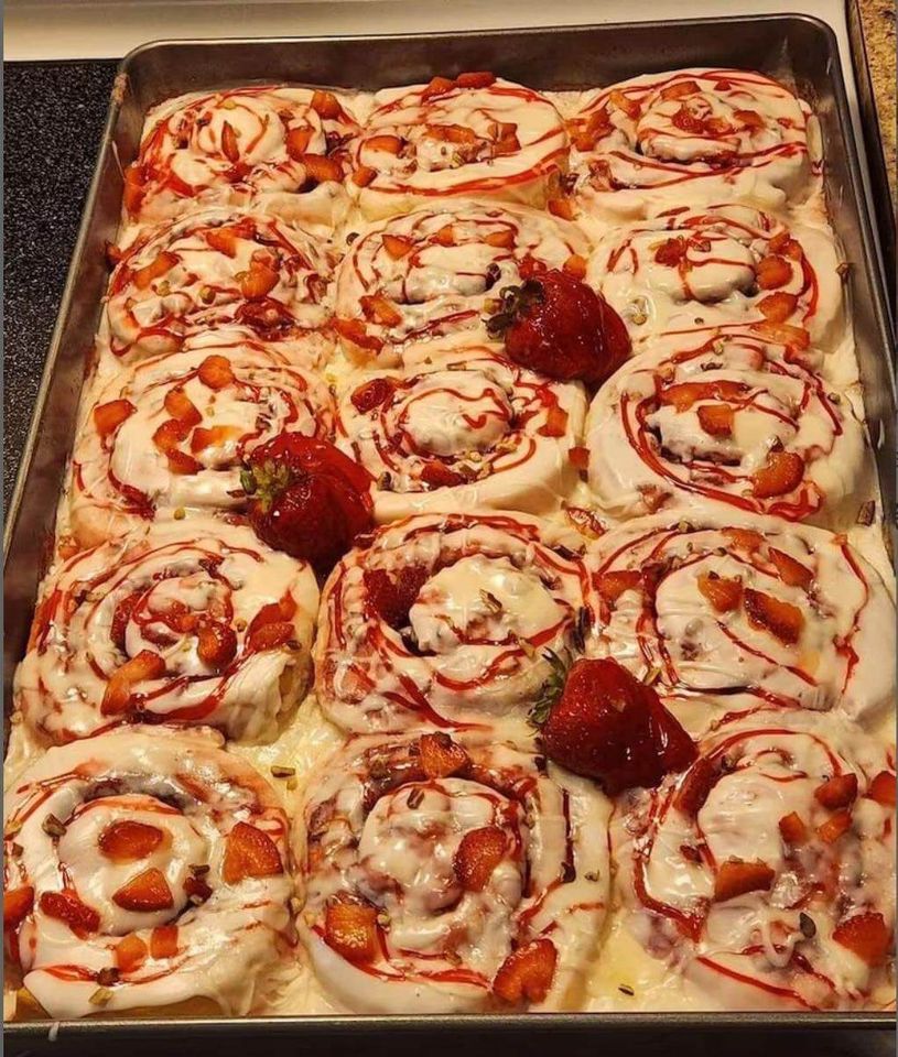 Strawberry Cream Cheese Rolls