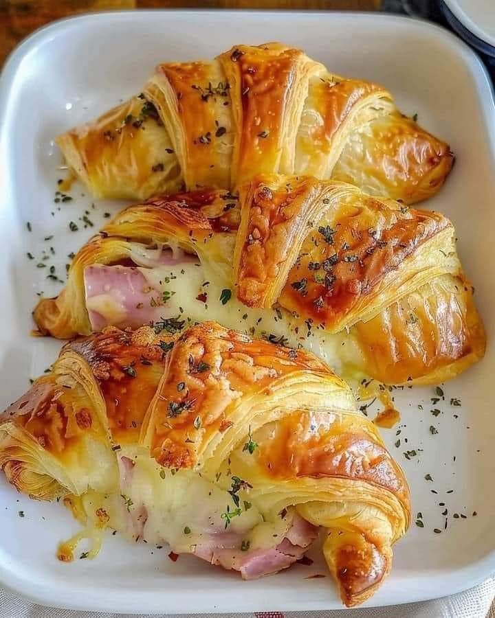 Baked Ham and Cheese Croissants