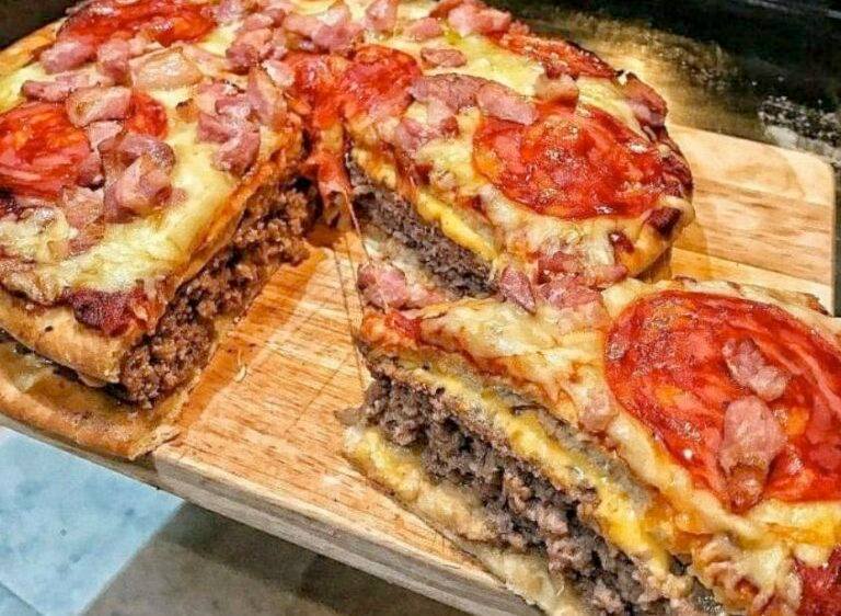 PIZZA BURGER PIE