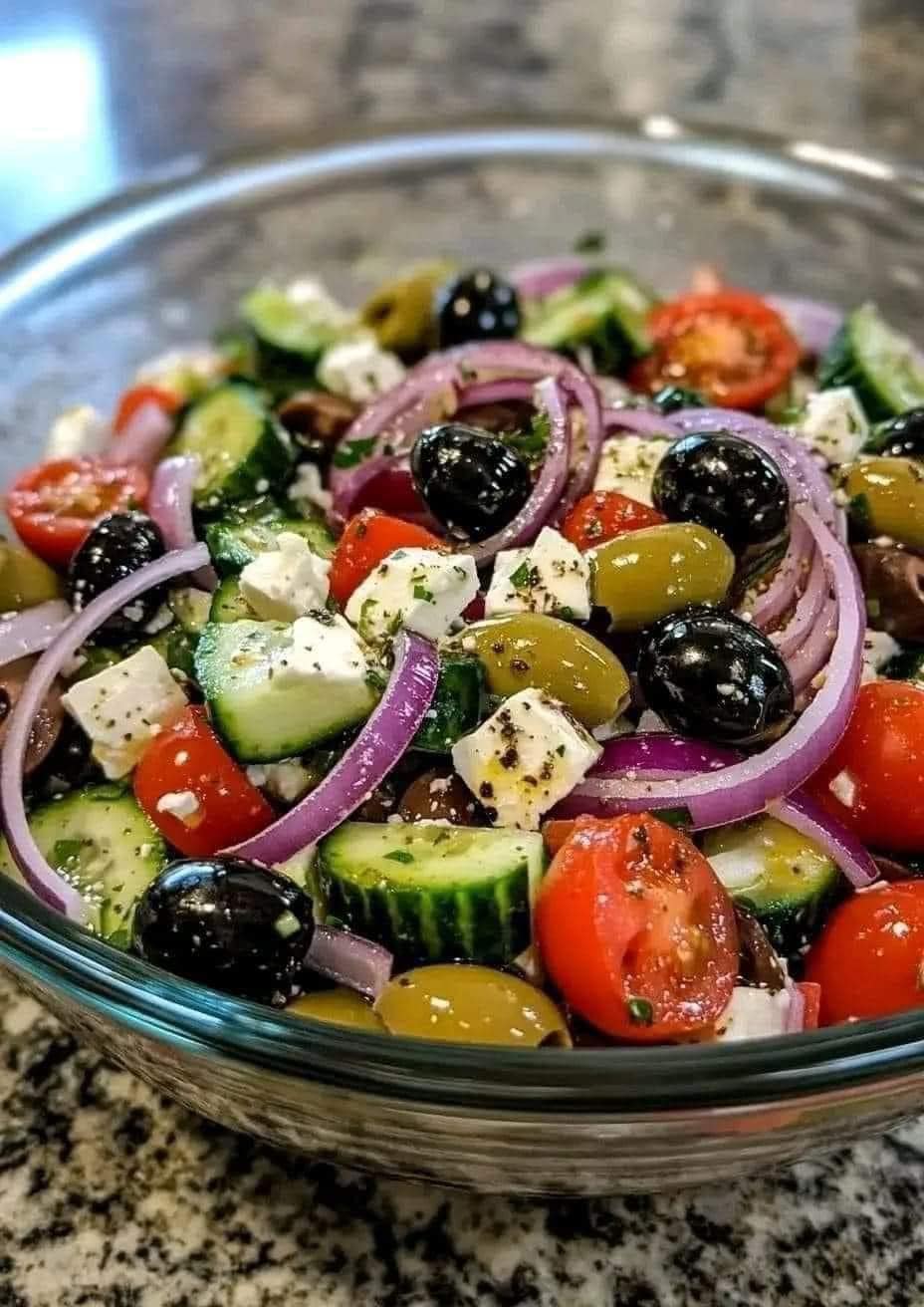 CLASSIC GREEK SALAD