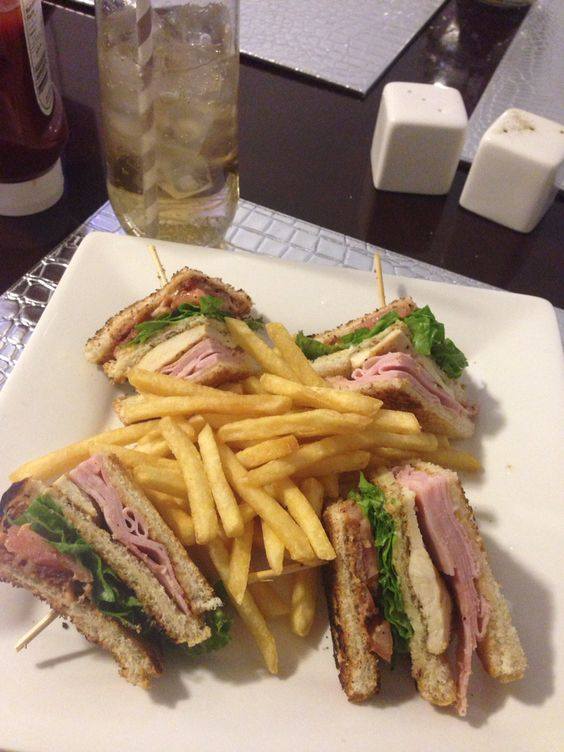 CLASSIC CLUB SANDWICH