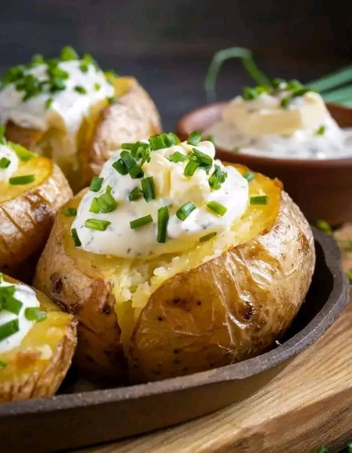 Classic Baked Potatoes with Sour Cream and Chives