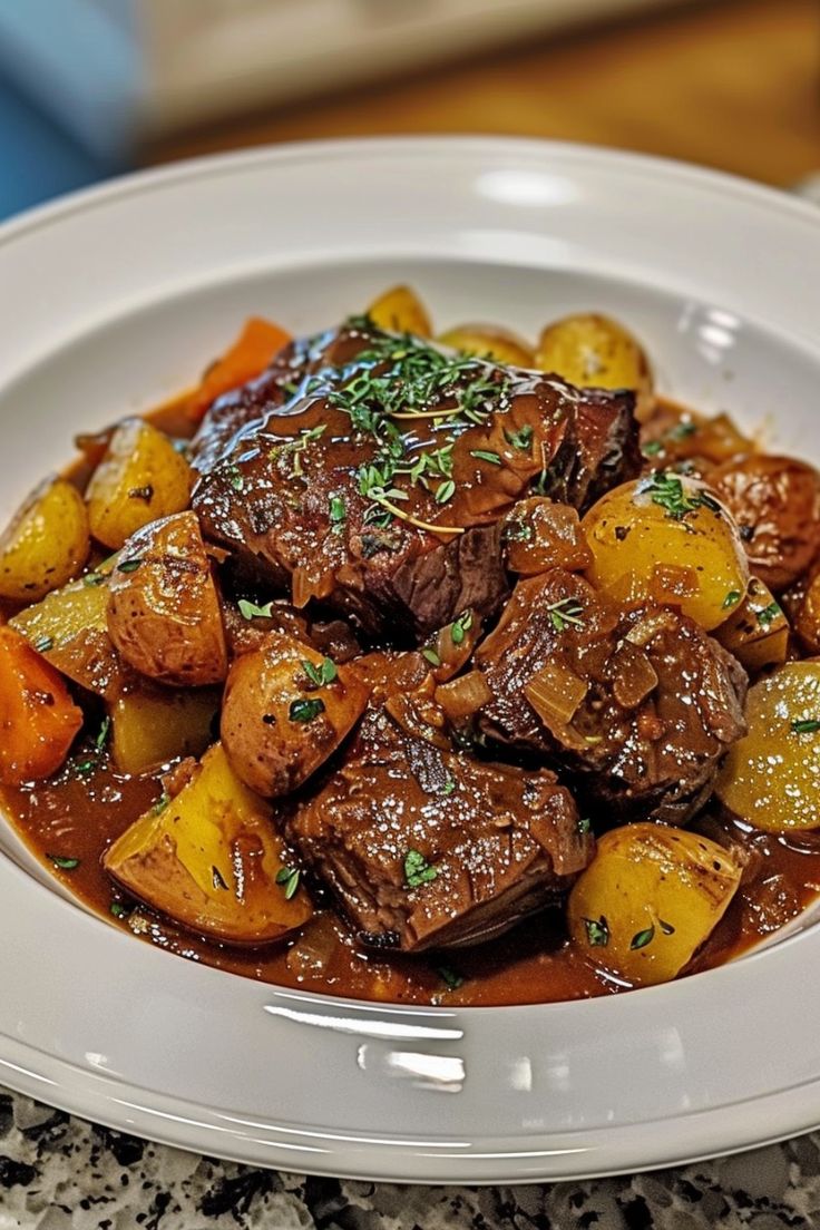 WOULD YOU EAT THIS POT ROAST WITH CARROTS AND POTATOES YAY OR NAY