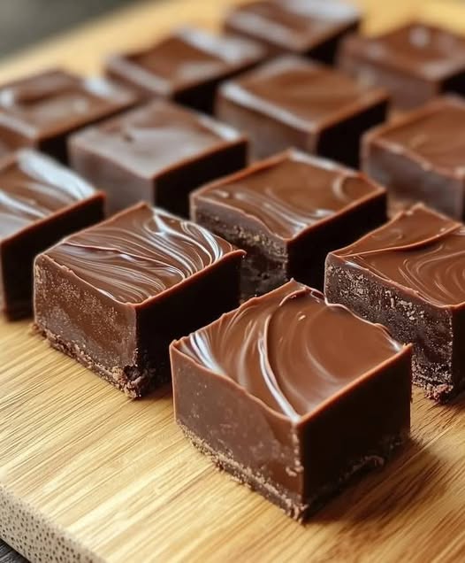 Rich Chocolate Fudge Squares