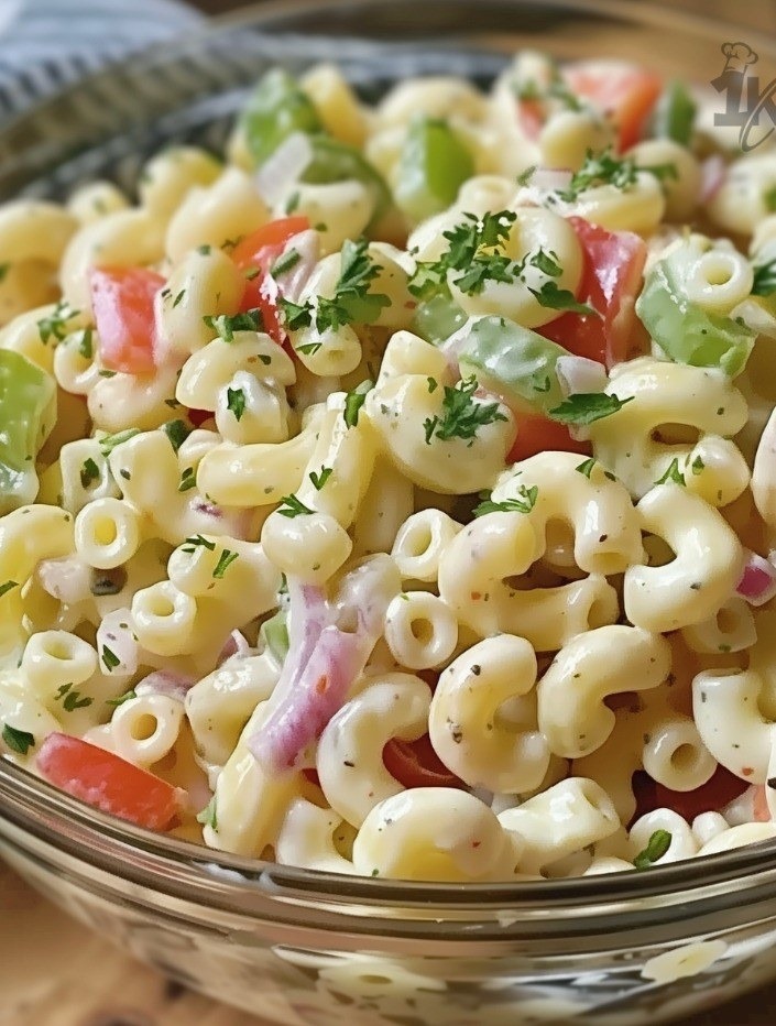 The Best Macaroni Salad Recipe: A Mix of Delicious Flavors and ColorsFind the best macaroni salad recipe that combines creamy, crunchy, and tangy flavors. Perfect for outings, barbecues, and meals with family. Will be done in 25 minutes!